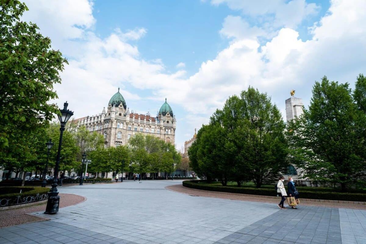 Lovely Downtown Apartment Close To The Basilica Budapest Luaran gambar