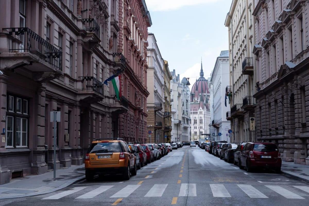 Lovely Downtown Apartment Close To The Basilica Budapest Luaran gambar