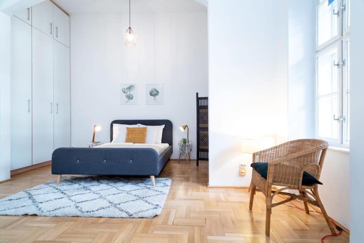 Lovely Downtown Apartment Close To The Basilica Budapest Luaran gambar